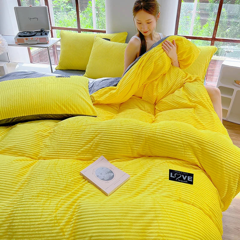 Kawaii Strawberry Dreams Duvet Set 🍓✨ Fluffy Reversible Bedding & Pillowcases! 🌈💤