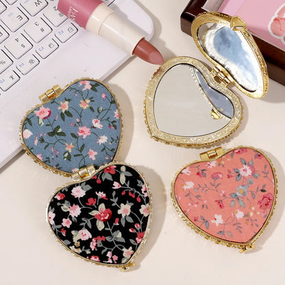 Kawaii Retro Fabric Pocket Mirror 🌸✨ - Double-Sided Compact Makeup Mirror for Cute Touch-Ups! 💖