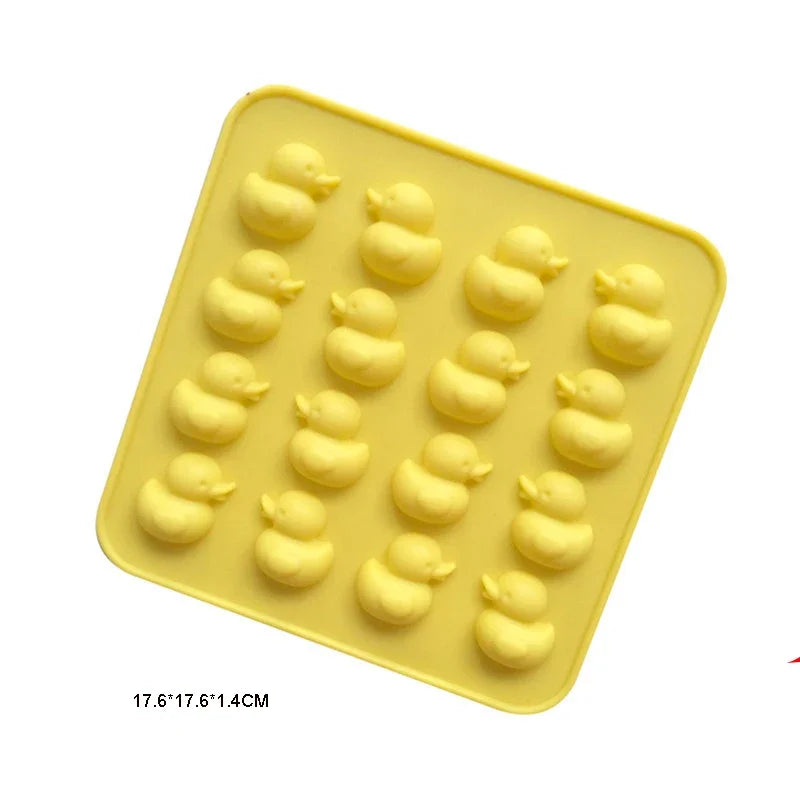 Cute Cartoon Animal Silicone Mold for Baking and Cupcake Topper 🐻🐭🐱🐷🦆