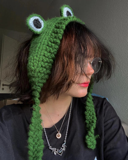 Kawaii Green Frog Beanie 🐸✨ - Cute Knitted Winter Hat for Ladies | Warm Skull Cap & Costume Accessory! 🎉❄️