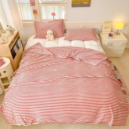 Cute Strawberry Dreams 🍓✨ Cozy Flannel Blanket for Kids - Perfect for Cuddles & Adventures! 🌟🛋️ - Pixie Quill