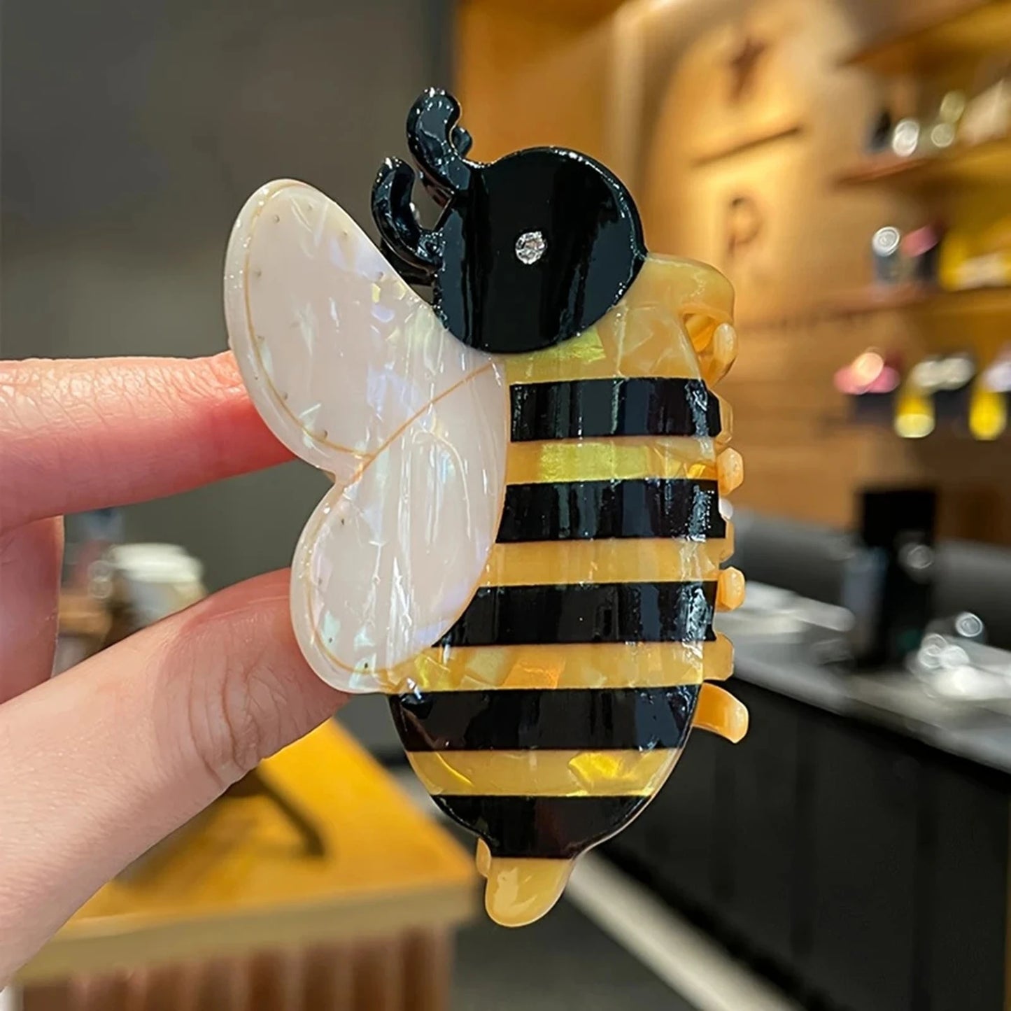 Bee Ball Shape Hair Claw Clip For Women Cute Cartoon Shark Acrylic Accessory 🐝🦈