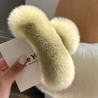 Kawaii Plush Rex Rabbit Fur Hair Claw 🐰✨ - Adorable Elegant Hair Accessory for Women!