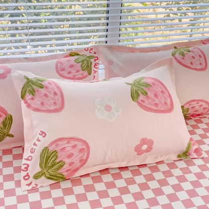 Charming Strawberry Dreamland Duvet Set 🍓✨ Cozy Kawaii Bedding for Sweet Sleep!