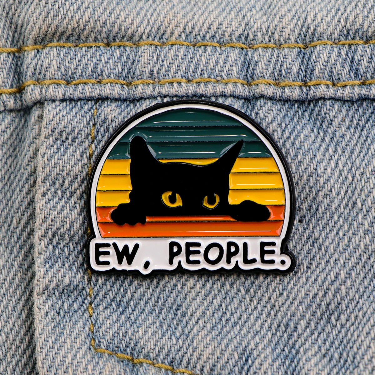 Kawaii Cat Enamel Pins 🐱✨ Cute Brooches for Everyone | Trendy Metal Lapel Pins & Fun Gifts 🎁