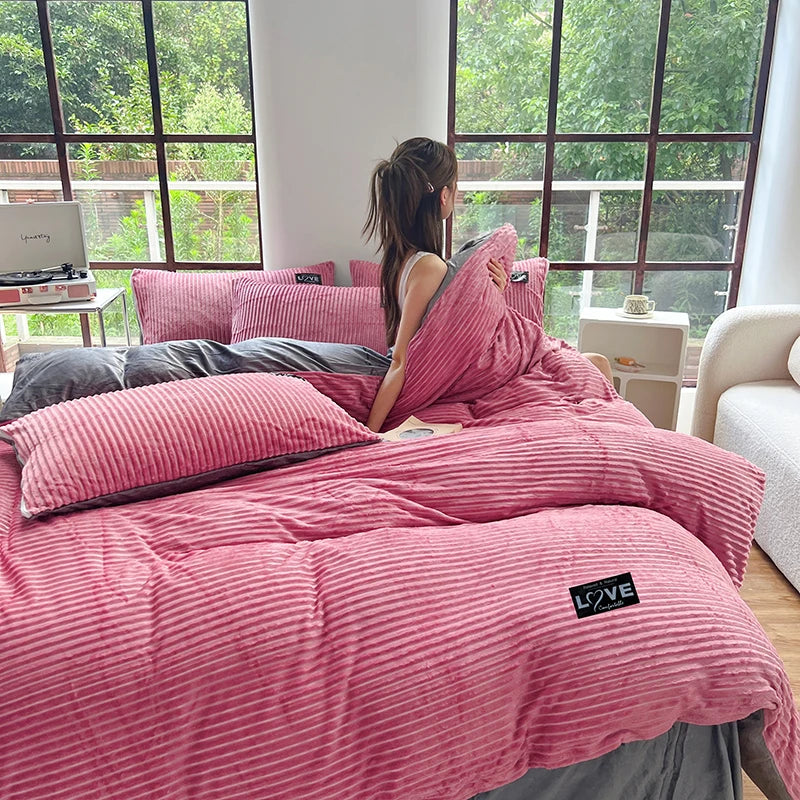 Kawaii Strawberry Dreams Duvet Set 🍓✨ Fluffy Reversible Bedding & Pillowcases! 🌈💤
