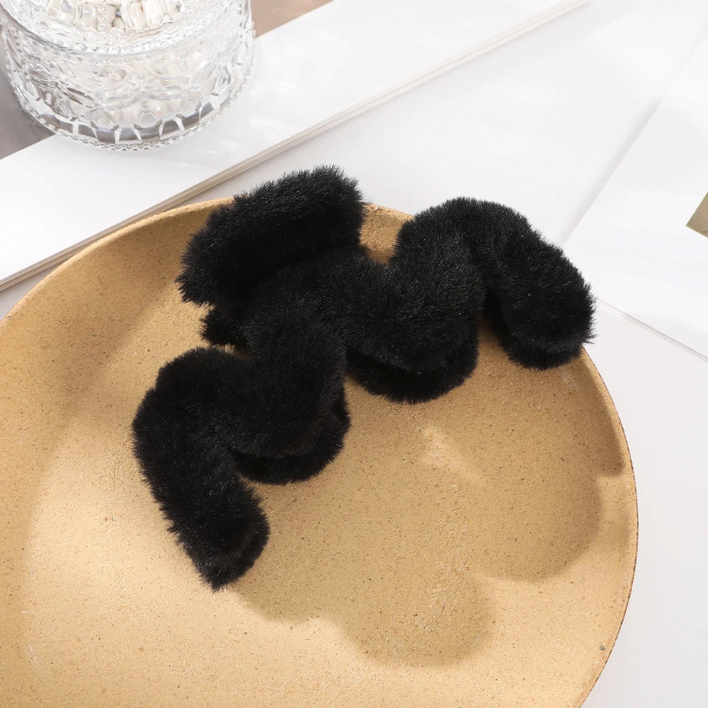 Cute Plush Big Crab Hair Claw Clip 🦀✨ | Perfect for Thick Hair & Playful Ponytails | Adorable Kawaii Hair Accessory for Women! 🎀