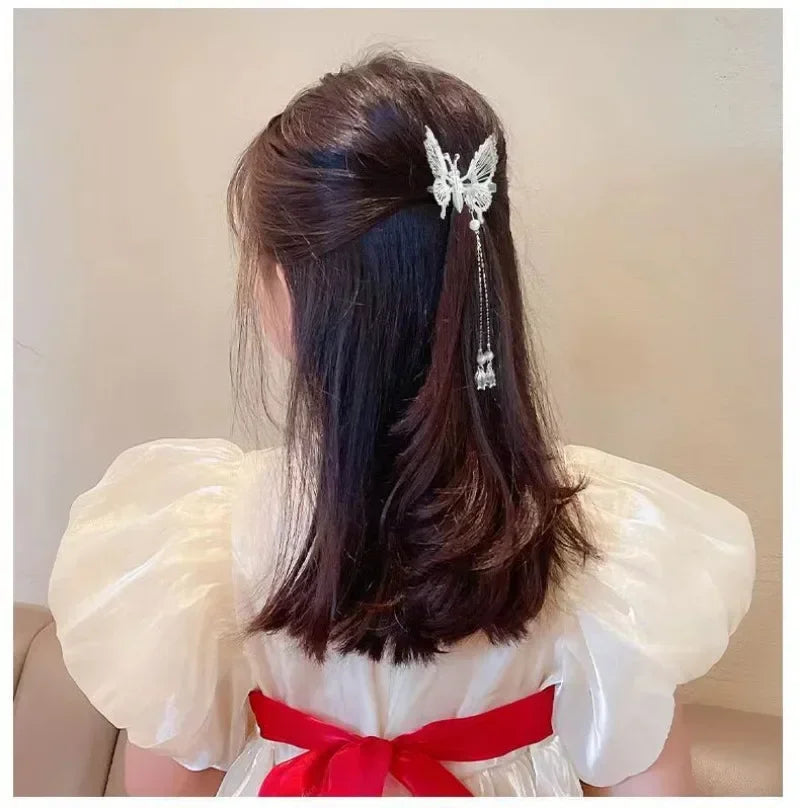 Kawaii Butterfly Hairpin 🌸✨ Vintage Tassel Clip for Adorable Style 🦋