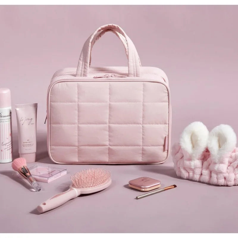 Kawaii Hanging Toiletry Bag 🪄✨ - Multi-functional Storage for Outdoor Adventures! 🏕️💖