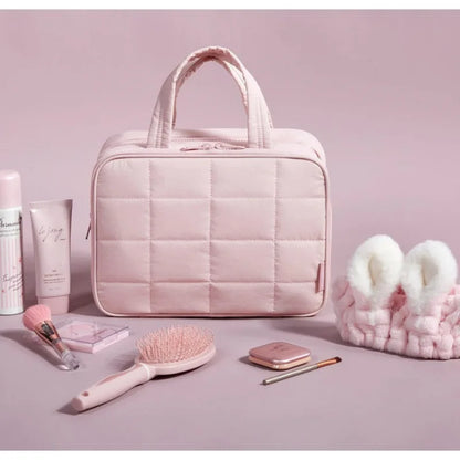 Kawaii Hanging Toiletry Bag 🪄✨ - Multi-functional Storage for Outdoor Adventures! 🏕️💖