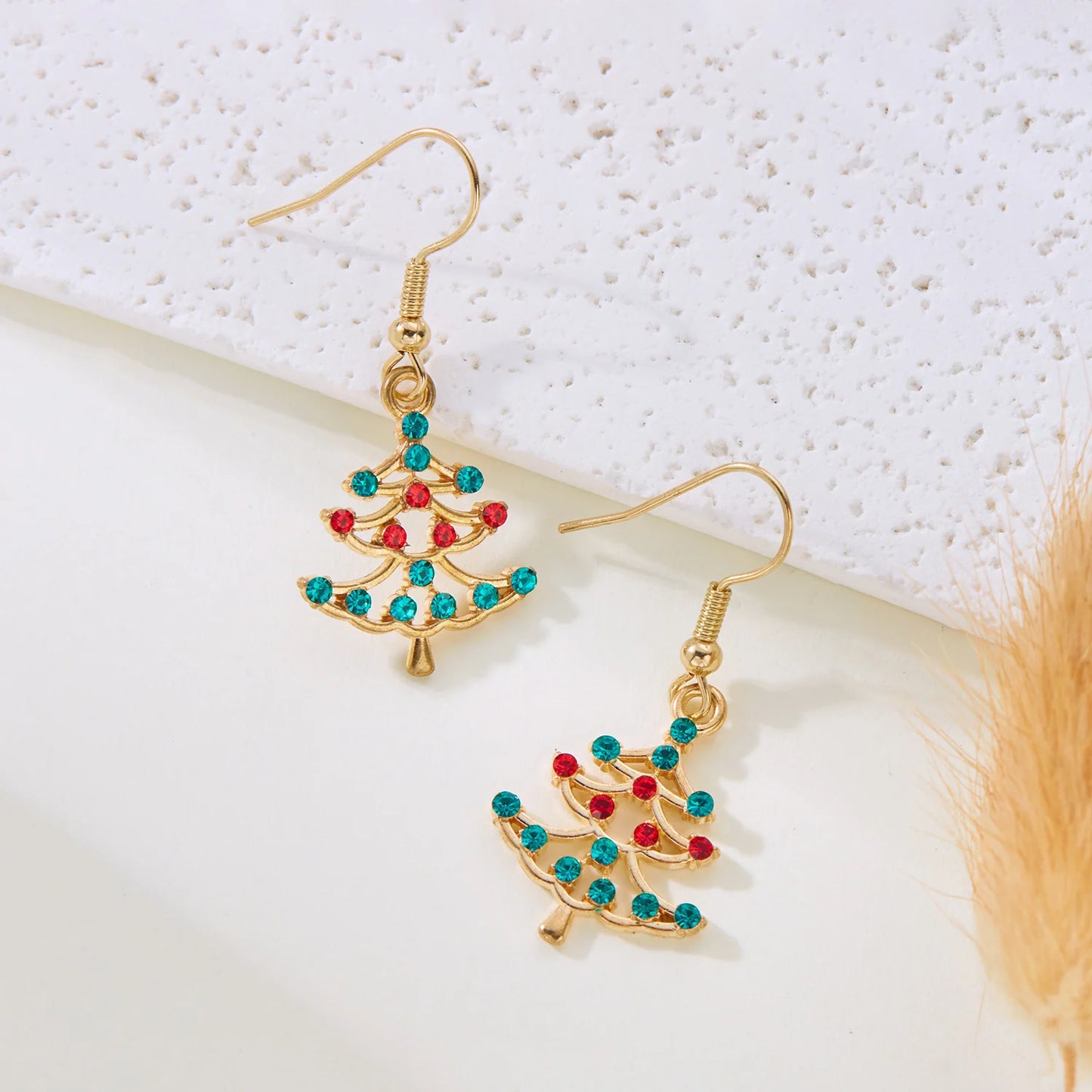 Delicate Snowflake Charm Stud Earrings Women Christmas Gift Crystal Zircon ❄️✨