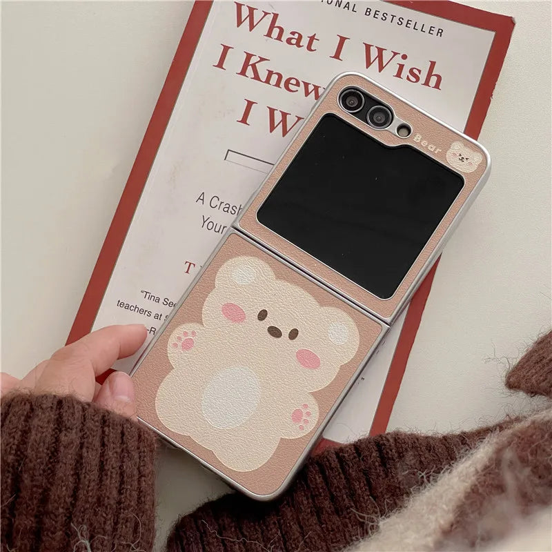 ✨ Adorable Cartoon Bear Bracelet Case for Samsung Galaxy Z Flip 3/4/5/6 🐻💖 Shockproof Lambskin Cover!