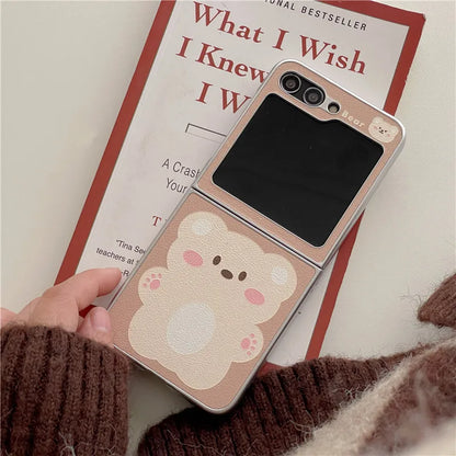 ✨ Adorable Cartoon Bear Bracelet Case for Samsung Galaxy Z Flip 3/4/5/6 🐻💖 Shockproof Lambskin Cover!