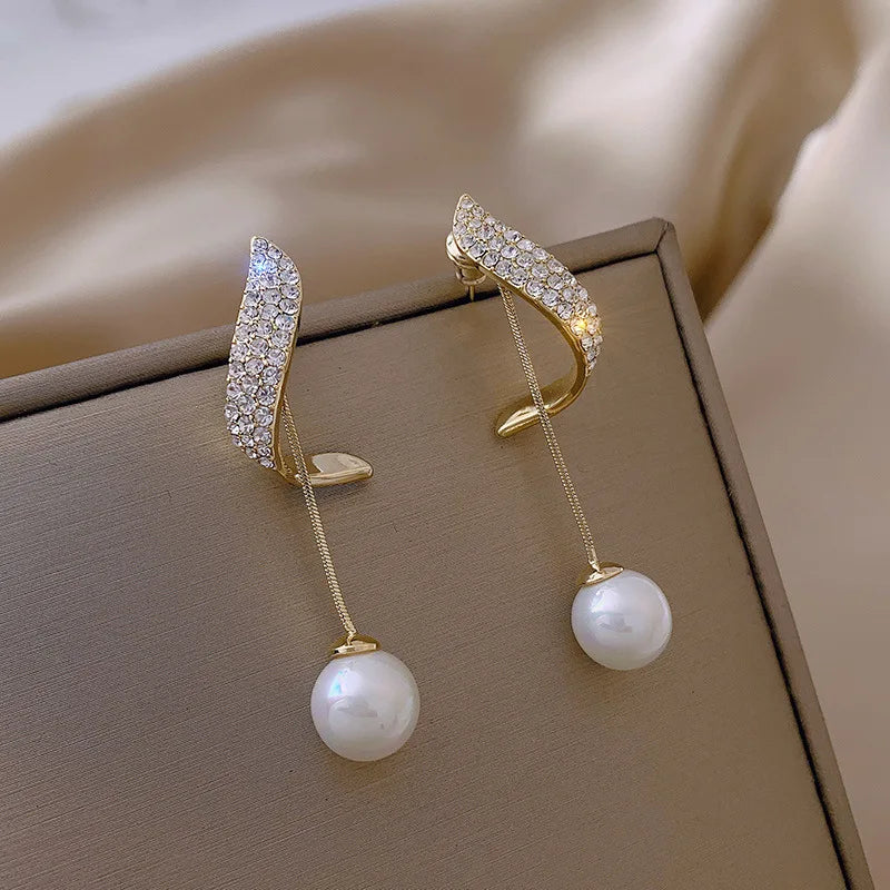 🌸 Adorable Pearl Bow Dangle Earrings 🎀 - Playful Vintage Charm for Fashionistas! 💖 Ideal for Celebrations & Sweet Surprises! 🎊 - Pixie Quill