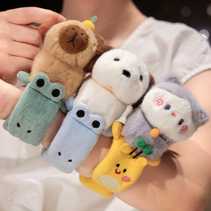 Kawaii Capybara & Friends Plush Wristband Bracelet 🐾✨ Adorable Animal Snap Wrap for Kids - Fun Gift Idea!