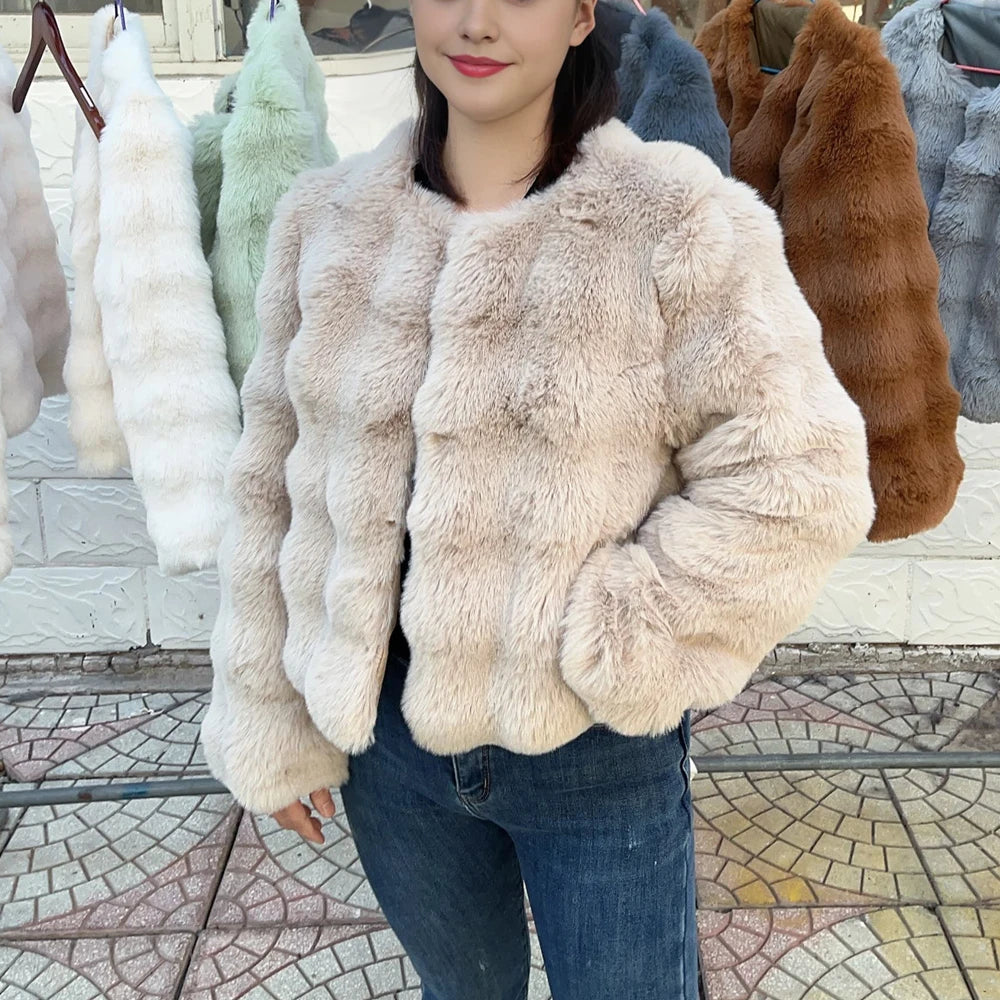 Kawaii Cozy Faux Fur Dream Coat for Women 🐻✨ | Trendy Short Plush Jacket for Autumn & Winter 2024! ❄️💕