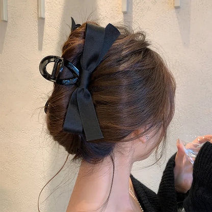 ✨Charming Black Bow Claw Clip 🖤 for Girls - Cute & Stylish Hair Accessory 💖