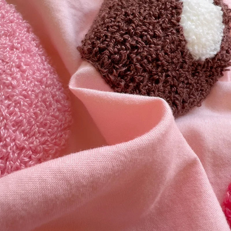 Kawaii Pink Pig Bedding Set 🐷💖 | 4-Piece Duvet Cover & Pillowcase Set for Kids' Rooms | Soft Polyester Comforter Cover | Perfect Gift for Girls 🛏️✨