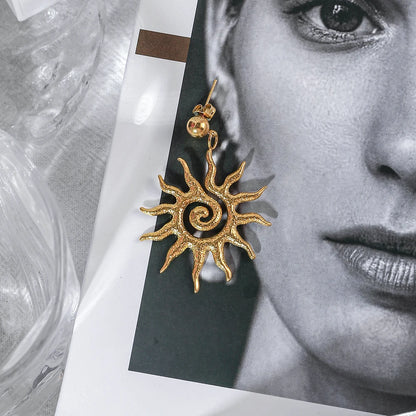 Hollow Sun Shape Stainless Steel Stud Earring For Women 14K Plated Cute Solar Charm 💖☀️ Dainty Vintage Vibe