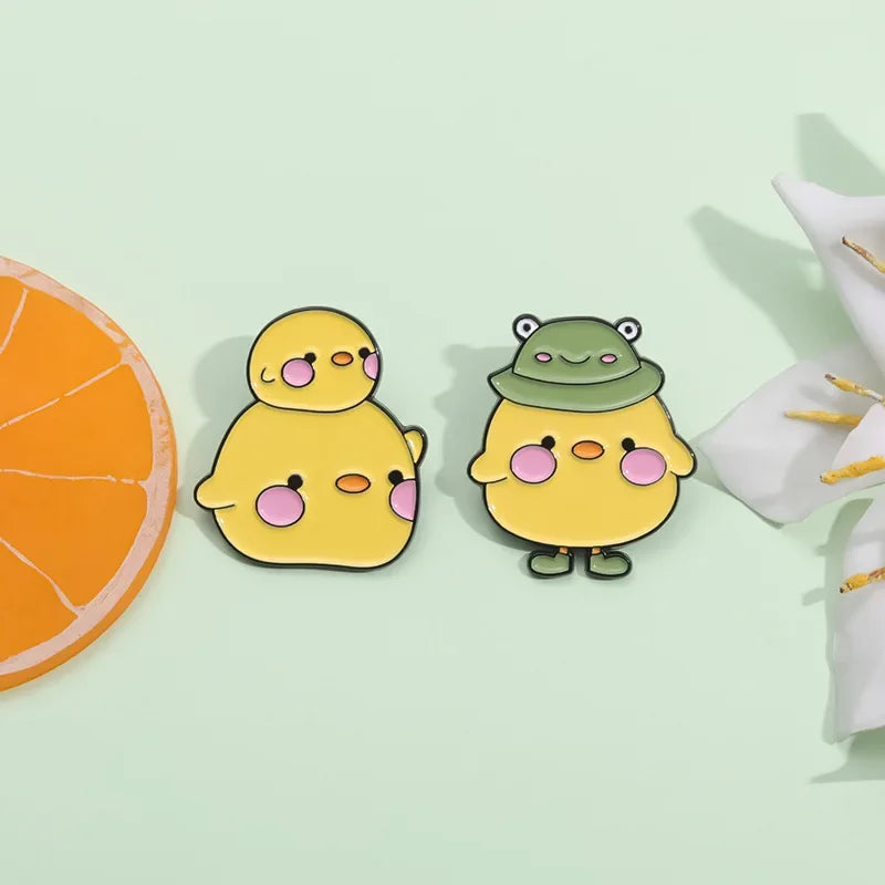 Adorable Kawaii Yellow Duck Enamel Pin 🦆✨ Fun Brooch for Backpacks & Outfits!