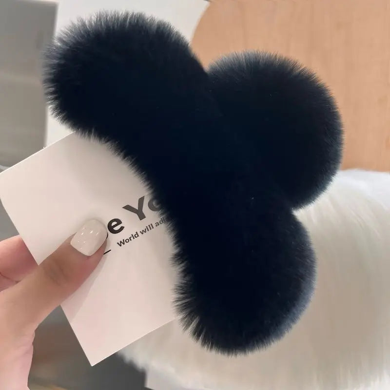 Kawaii Plush Rex Rabbit Fur Hair Claw 🐰✨ - Adorable Elegant Hair Accessory for Women!