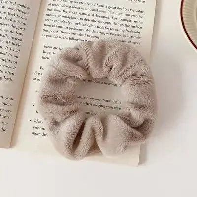 Kawaii Soft Plush Pompom Hair Ties for Girls & Women 🎀✨ - Cute Elastic Hair Bands for Winter Fashion! 🌟💖