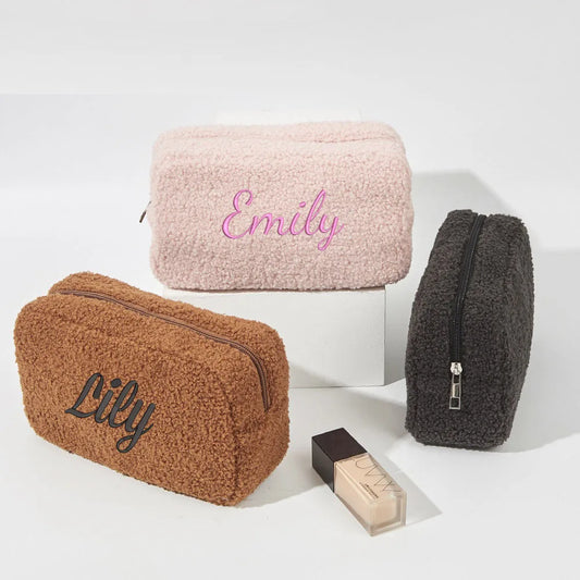 Kawaii Personalized Fluffy Teddy Makeup Bag 🎀✨ Custom Name Travel Pouch for Cute Toiletries & Accessories 🐻💖