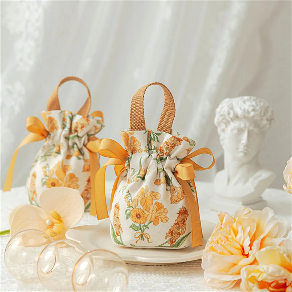 Charming Floral Treat Bags 🌸🍬 - Adorable Drawstring Pouches for Sweet Surprises! 🎁✨