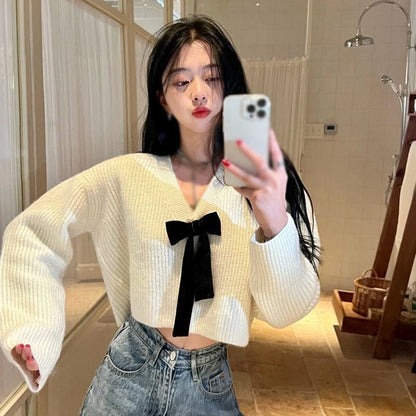 Kawaii Bow V-Neck Cardigan Sweater 🌸✨ | Cozy Long Sleeve Top for Sweet Style 🍭💖