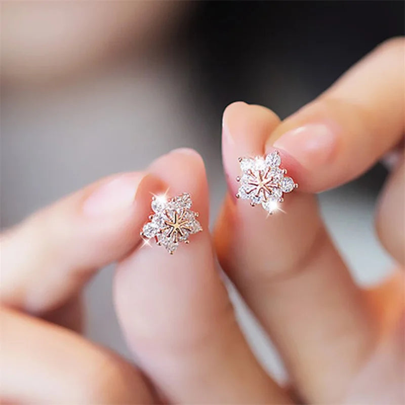 Delicate Snowflake Charm Stud Earrings Women Christmas Gift Crystal Zircon ❄️✨