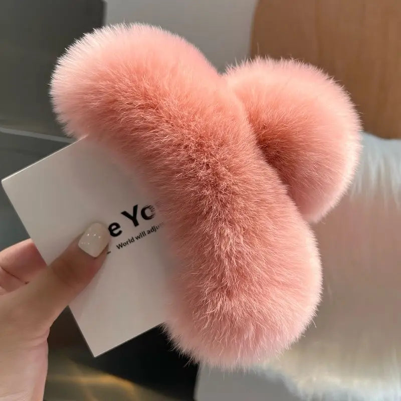 Kawaii Plush Rex Rabbit Fur Hair Claw 🐰✨ - Adorable Elegant Hair Accessory for Women!