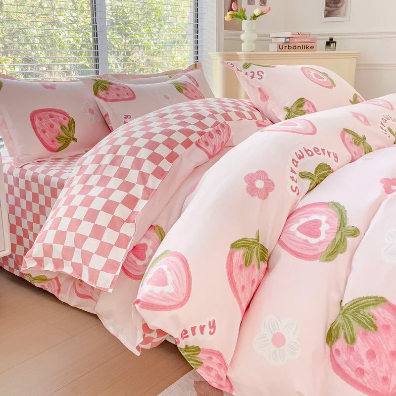 Charming Strawberry Dreamland Duvet Set 🍓✨ Cozy Kawaii Bedding for Sweet Sleep!