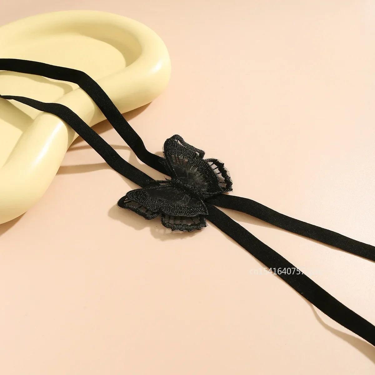 Kawaii Gothic Multi-Layer Black Thigh Chain with Rose & Butterfly 🌹🦋 | Trendy Body Jewelry for Cosplay & Harajuku Style!