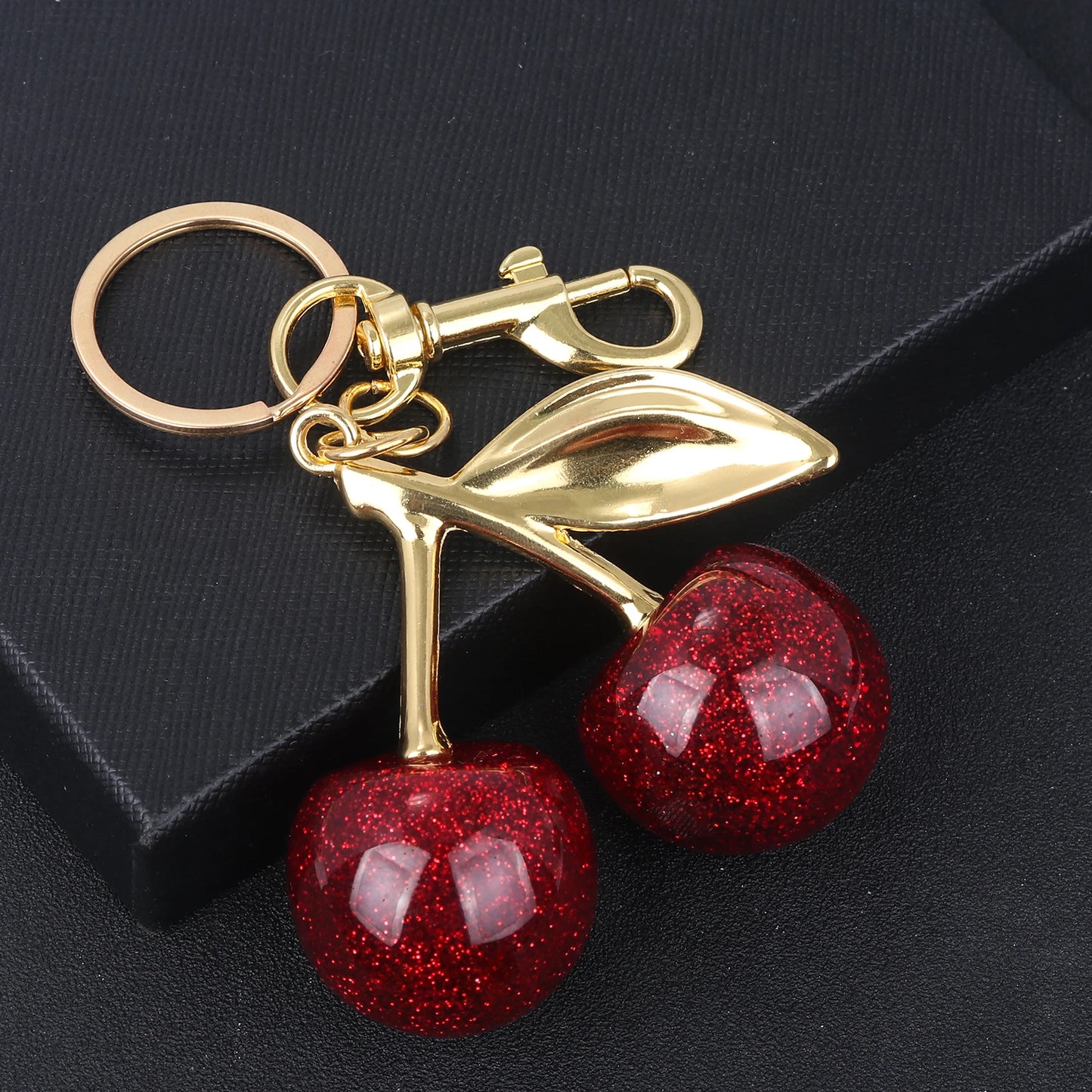 Cute Cherry Charm Keychain 🍒✨ - Kawaii Summer Fruit Pendant for Trendy Bag Accessories 🎒💖