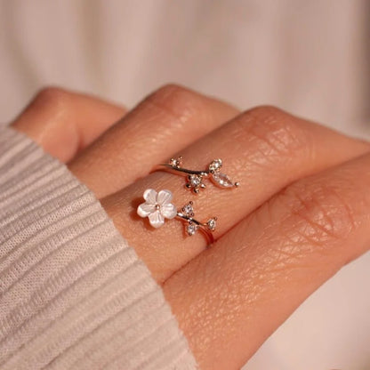 Sparkling Zirconia Flower Ring Open End For Women Jewelry Gift ✨🌸