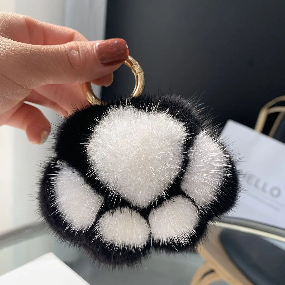 🐾 Cute Cat Paw Keychain Charm 🎀 Fluffy Love with Heart 💖 Imitation Mink Magic ✨