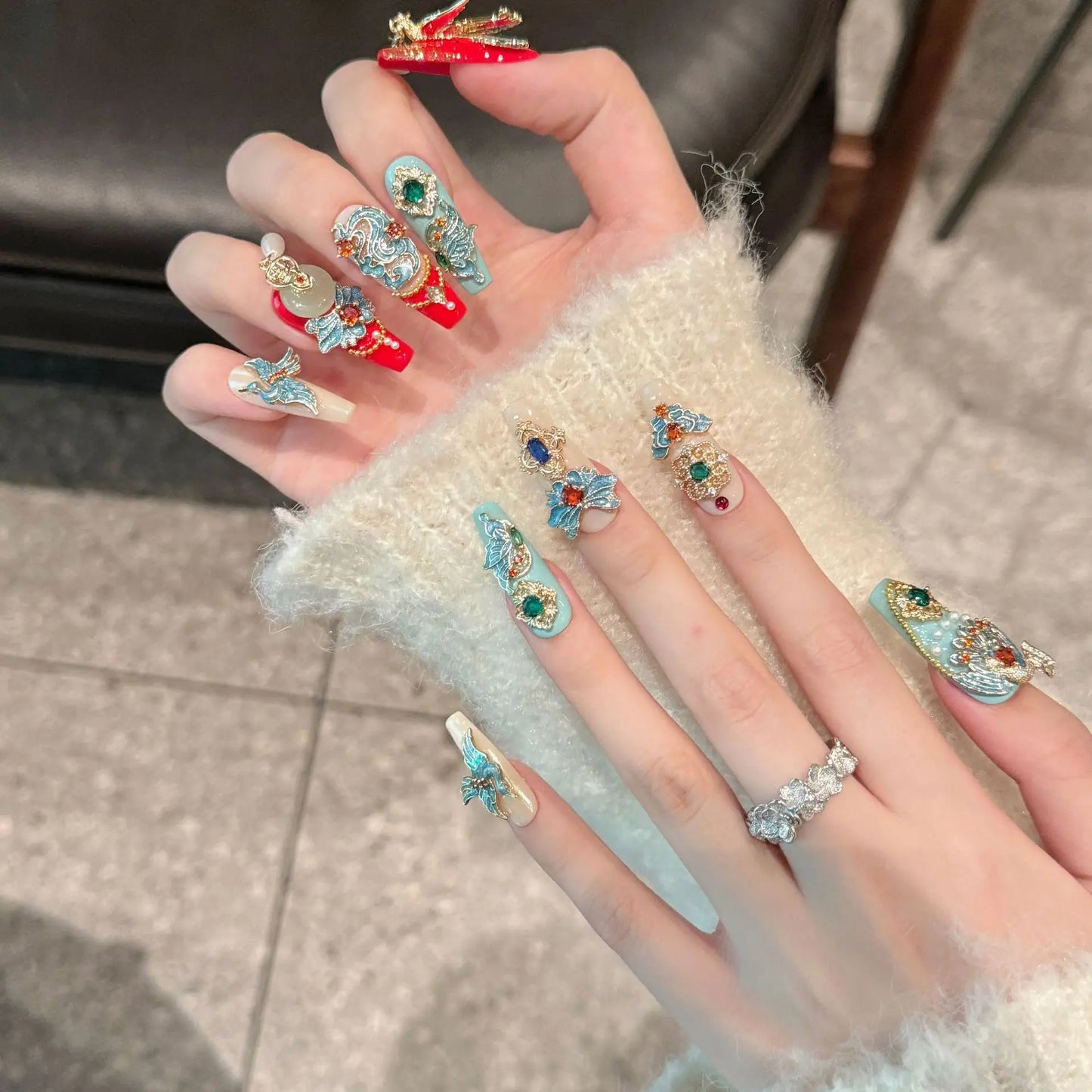 Kawaii Dragon & Phoenix Nail Art Set 🐉✨ | 10pcs Colorful Press-On Nails with Diamond & Gold Chain Decor 💖💅