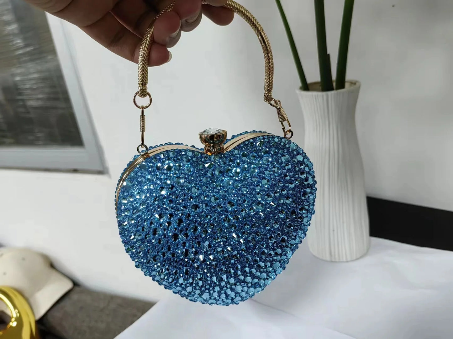 Sparkling Kawaii Heart-Shaped Crystal Clutch 🌟💖 | Rhinestone Evening Bag for Weddings & Parties 🎉✨