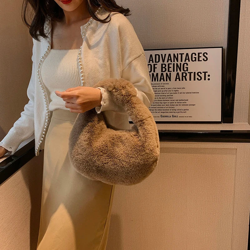 Kawaii Plush Half Moon Clutch 🐾✨ | Stylish Furry Coin Purse for Trendy Ladies! 👜💖