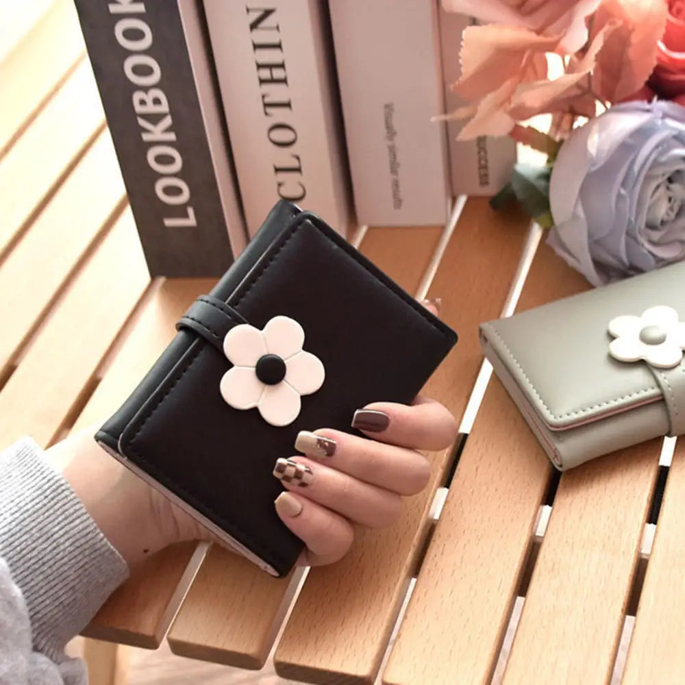 Charming Floral Tri-Fold Wallet for Girls 🌼💖 - Cute PU Leather Cash and Coin Purse with ID Window and Card Slots!