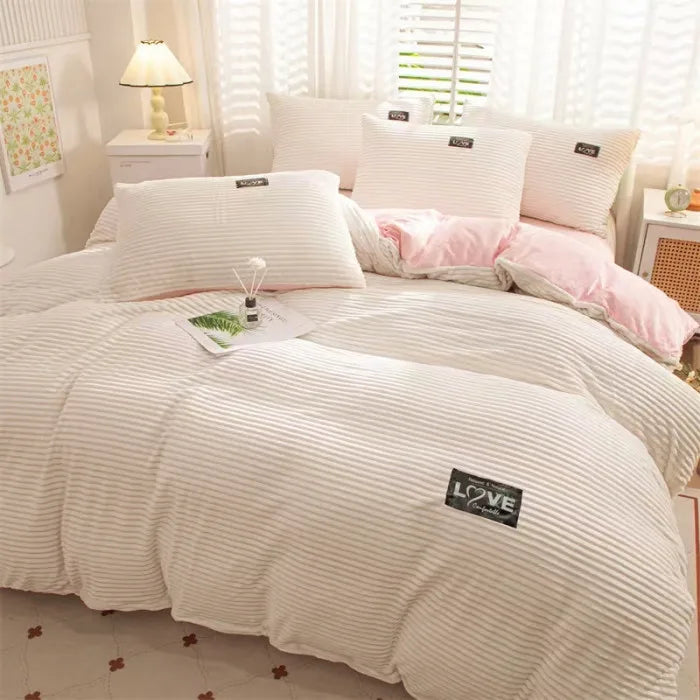 Kawaii Strawberry Dreams Duvet Set 🍓✨ Fluffy Reversible Bedding & Pillowcases! 🌈💤