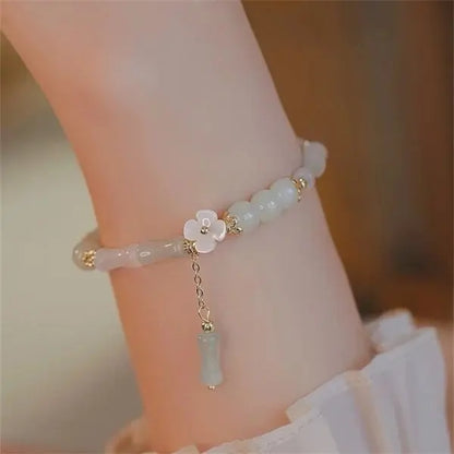 Sweet Vintage Pearl Lily Tulip Flower Bracelet for Women Fashion Korean Cute Tassel Peach Pendant Bracelets Aesthetic Jewelry