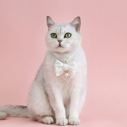 ✨ Sparkling Pet Pearl Collar with Adorable Bowtie 💖 - Bling Jewelry for Your Furry Friends! 🐾