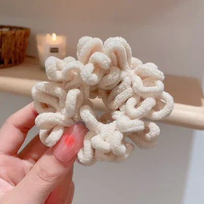 Kawaii Soft Plush Pompom Hair Ties for Girls & Women 🎀✨ - Cute Elastic Hair Bands for Winter Fashion! 🌟💖