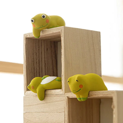 Kawaii Desktop Delight: Adorable Cat, Rabbit & Frog Ornaments for Good Luck 🌟🐾✨