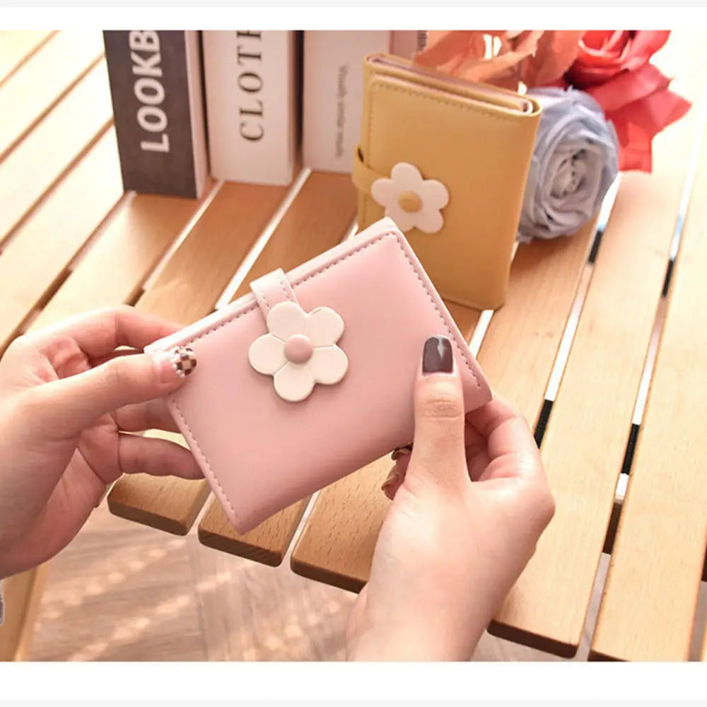 Charming Floral Tri-Fold Wallet for Girls 🌼💖 - Cute PU Leather Cash and Coin Purse with ID Window and Card Slots!