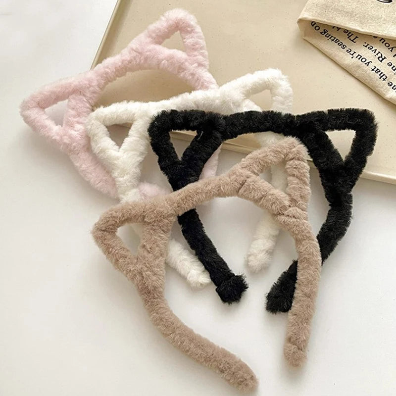 Kawaii Cat Ears Headband 🐾✨ Cozy Velvet Hair Hoop for Women 🌸 Perfect for Autumn & Winter!