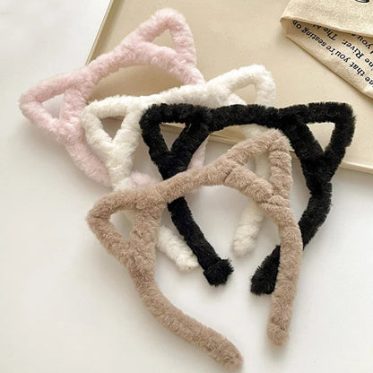 Kawaii Cat Ears Headband 🐾✨ Cozy Velvet Hair Hoop for Women 🌸 Perfect for Autumn & Winter!