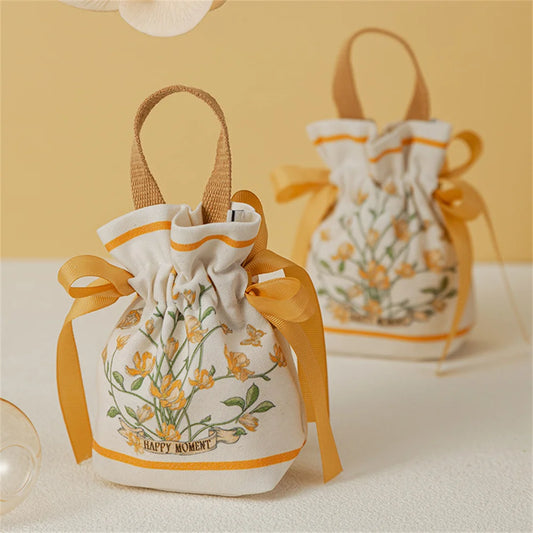 Charming Floral Treat Bags 🌸🍬 - Adorable Drawstring Pouches for Sweet Surprises! 🎁✨