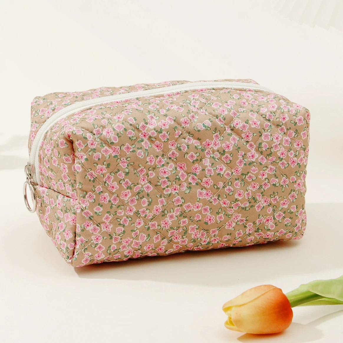 Kawaii Floral Makeup Bag 🌸✨ | Cute Portable Cosmetic Pouch for Travel & Storage 🎀 | Perfect Gift for Sweet Girls & Women 💖